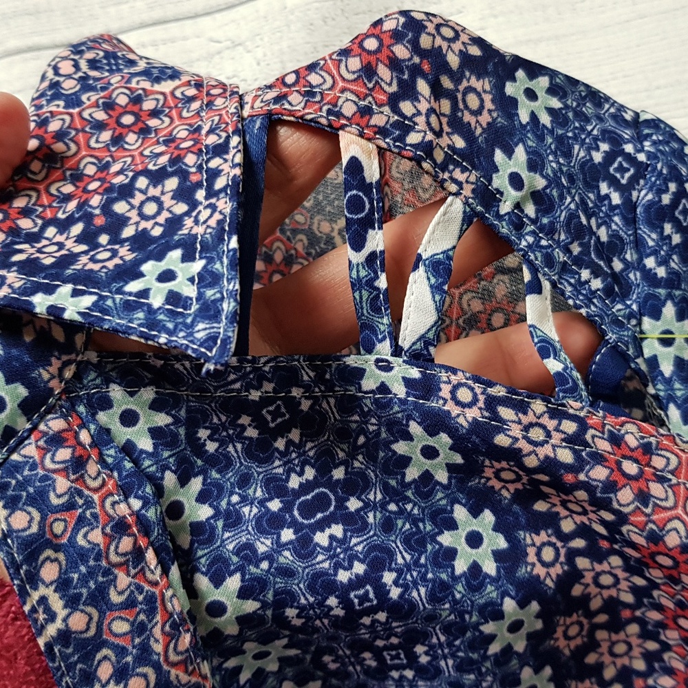 Candie's Blouse Shirt - Picture 4 of 8